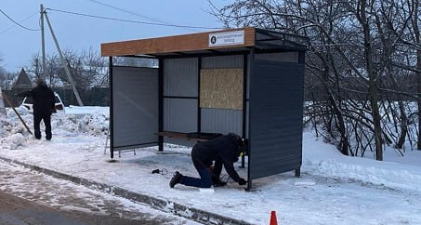 На улице Арбековской в Пензе появился новый остановочный павильон