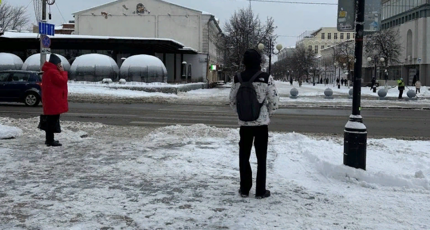 Предполагает возможным