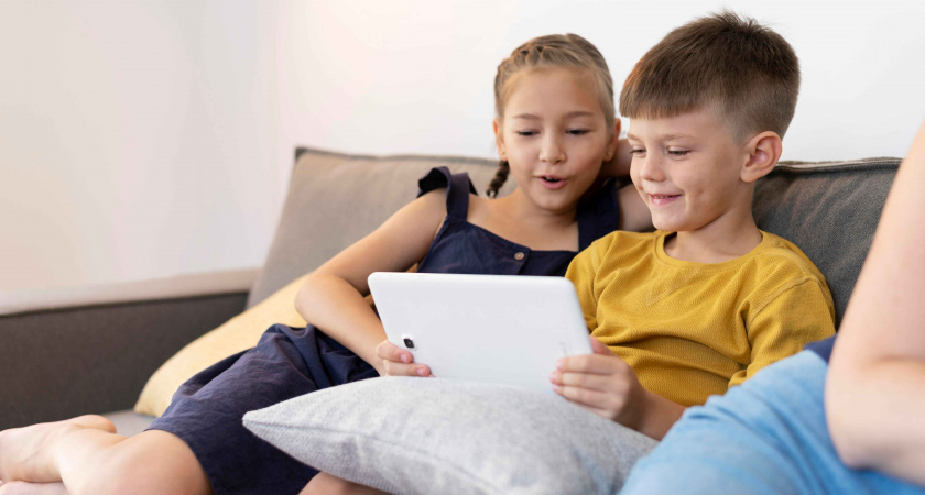 Премьера мультсериала "Цветняшки" на английском языке на билайн тв в сотрудничестве со Skysmart 