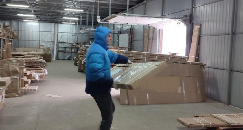 В Кузнецке создали мебель для многофункционального центра Токмака 