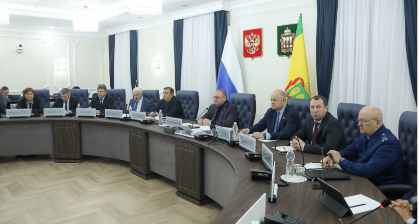 Мельниченко поручил главам муниципалитетов тщательно готовиться к приходу весеннего паводка