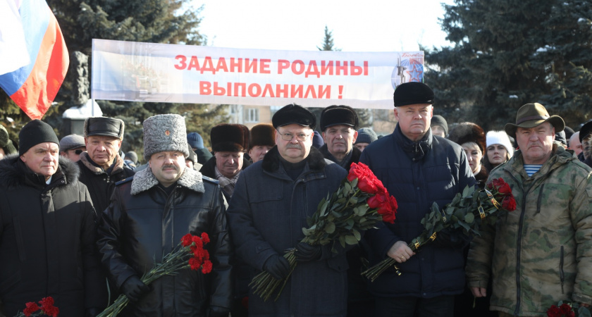 Мельниченко возложил цветы почтив память воевавших в Афганистане пензенцев