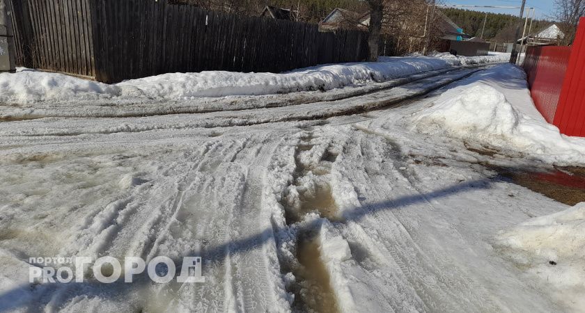 Жители Кузнецка пожаловались на огромные колеи на дорогах 
