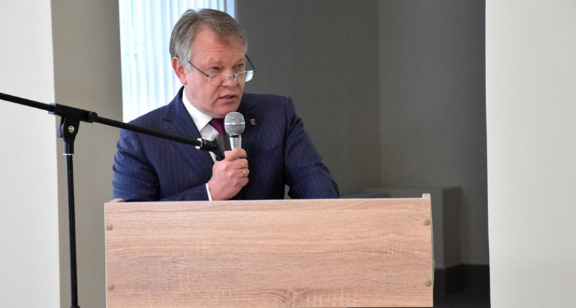 Глава Пензы Басенко рассказал жителям ГПЗ о судьбе сквера «Семейный»