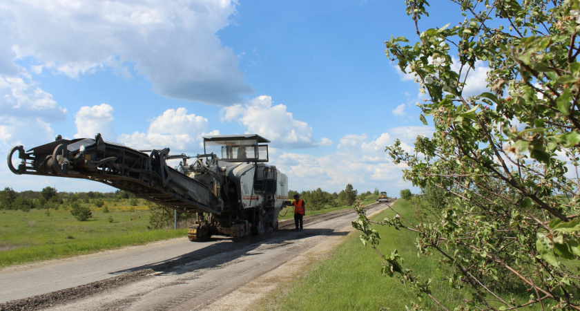 В Мокшанском районе активно продвигается ремонт автодороги между селами Михайловка и Знаменское