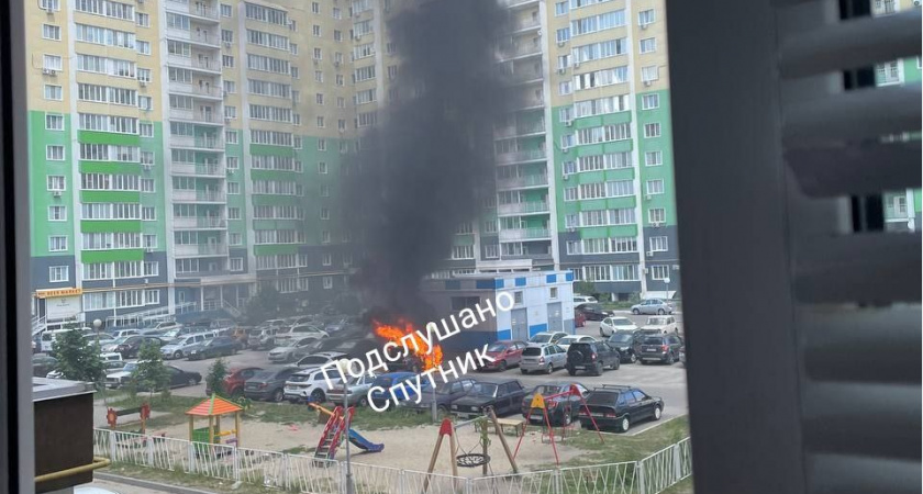 В Засечном на улице Радужная сгорела Лада Приора