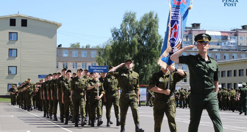 Военно-патриотические сборы "Гвардеец" в Пензенской области привлекают участников из разных регионов