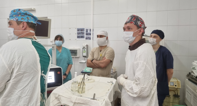 Урологи больницы Захарьина Пензы получили лазерный аппарат для удаления камней 