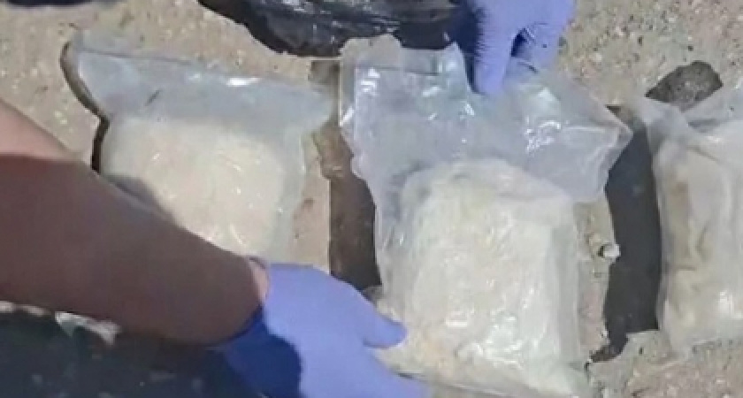 В Пензе полицейскими задержан наркокурьер, под днищем автомобиля которого найдено 4 кг наркотиков