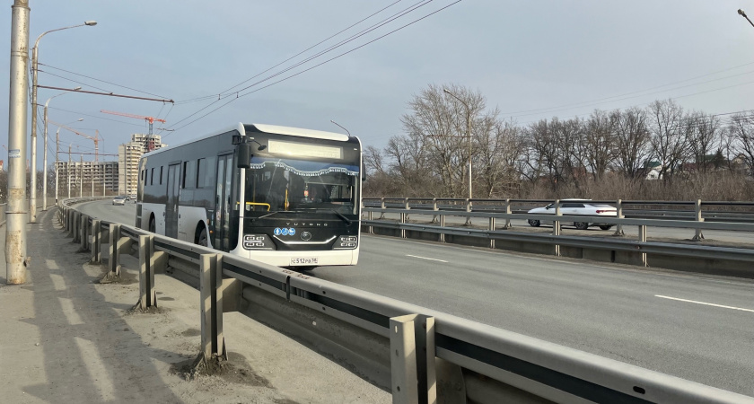 Водитель автобуса в Пензе зажал дверьми женщину и протащил несколько метров