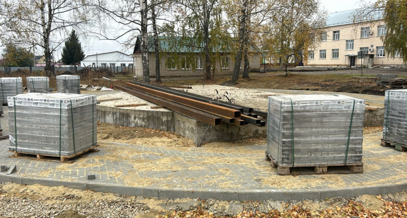 В Земетчино активно продвигается благоустройство сквера на ул. Кирова