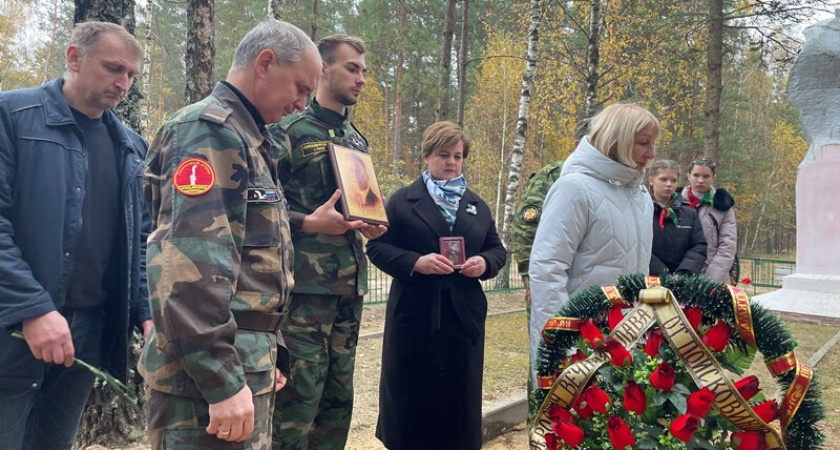 Пензенцы стали участниками церемонии захоронения останков красноармейца в Беларуси