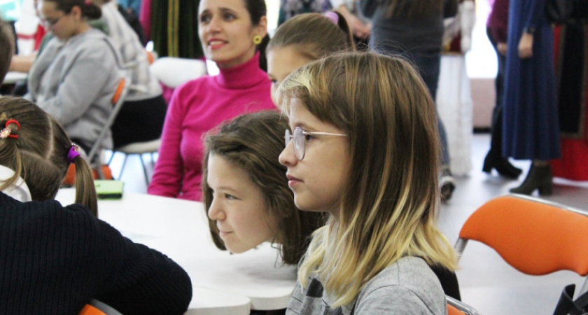 100 пензенских школьников написали Большой этнографический диктант