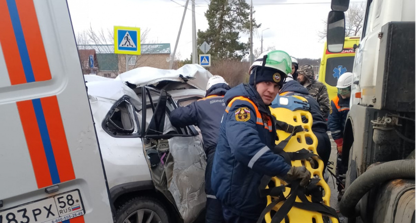 Девушка с парнем пострадала в ДТП «Тойота» и МАЗ в Ахунах