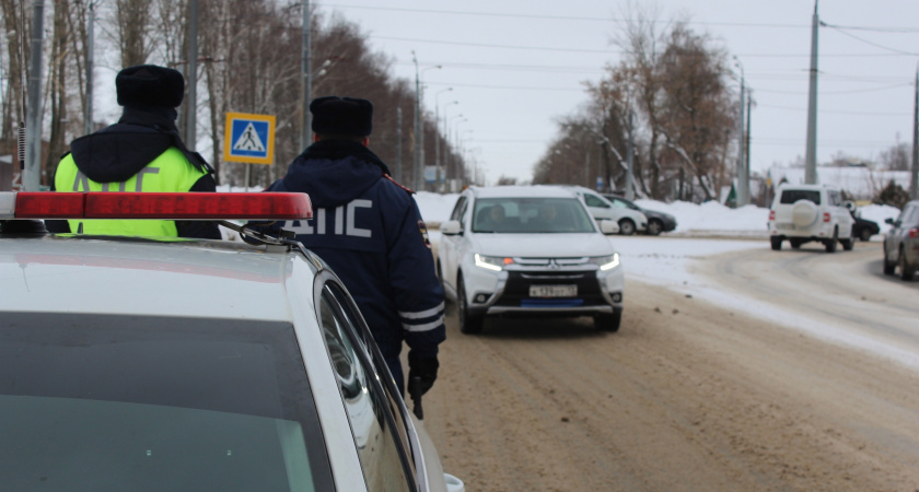 С 1 декабря выезд за город на личном авто приведёт к лишению прав: водителей ждёт большой сюрприз