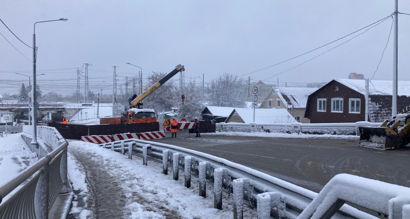 Во вторник из-за перекрытия Бакунинского моста образовались пробки