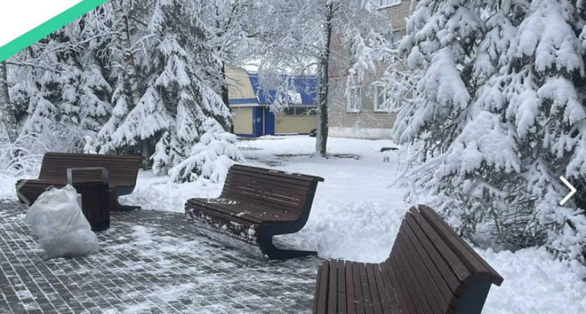 В сердобском сквере «Ясенки» установили современные скамейки и урны