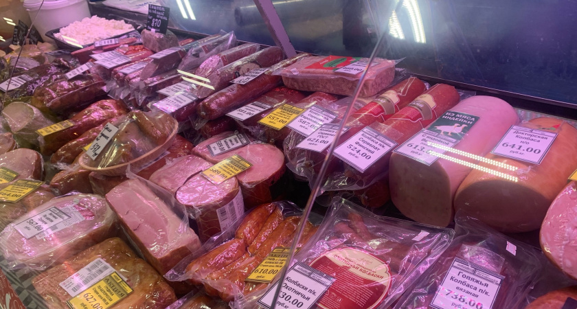 Сои нет, 100% чистое мясо: Росконтроль объявил лучшие марки копченой колбасы и сервелата к Новому году