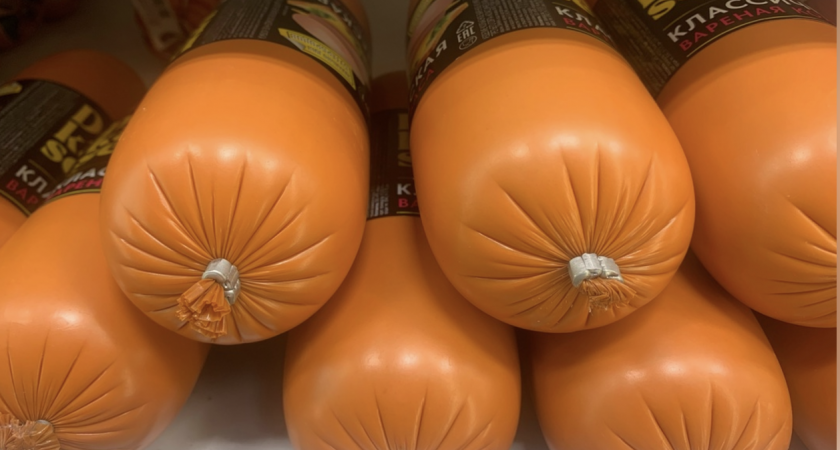 В оливье её уже не добавишь: Роскачество выявило тревожные проблемы с качеством одной из самых популярных колбас