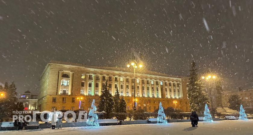 УФАС Пензы признал непристойной рекламу с девушками в бикини