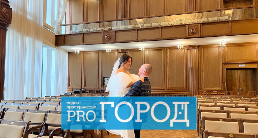 Свадебный бум: свыше 100 пар сплелись узами брака в первую «красивую» дату года