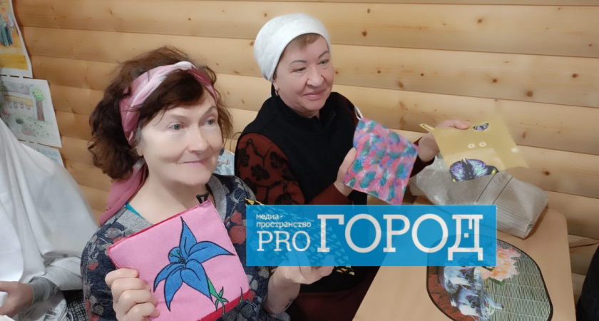 Ахунская мастерица Татьяна Ларина сшила кухонные прихватки и подарила их своим тезкам в честь именин