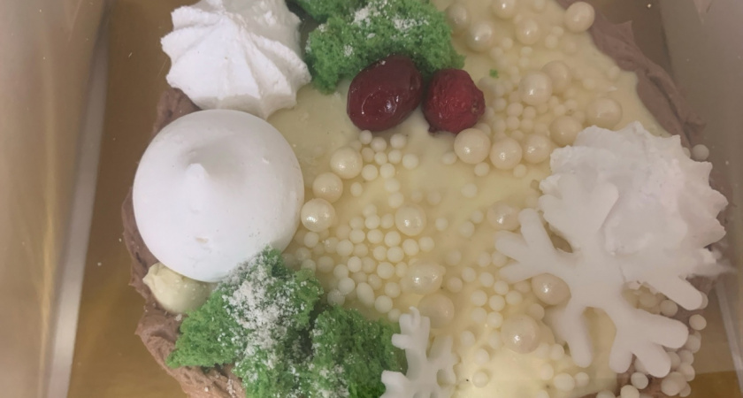 Не с маслом: вот с чем нужно смешать сгущёнку, чтобы соорудить божественный крем для тортов всего за 1 минуту