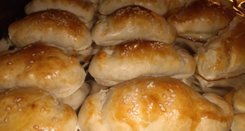 Давно пеку пирожки воздушные как пух: дети просят их ежедневно — быстрее записывайте рецепт