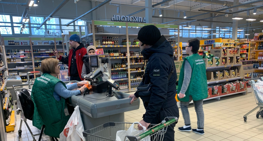 С 1 марта — скрытый запрет: касается всех, кто платит картой в магазинах