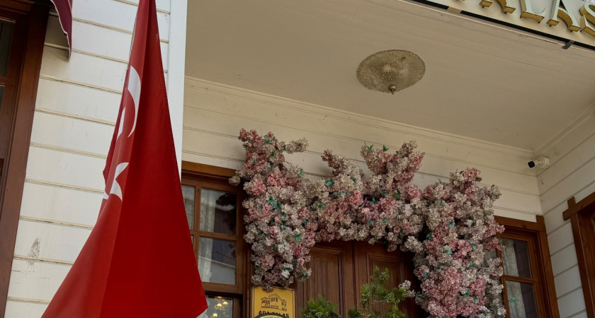 Дешевле нашего Чёрного моря и сервис в 1000 раз лучше: вот куда полетим этим летом на отдых, — и «Всё включено»