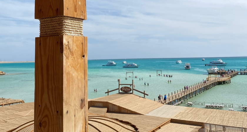 Египет уже в пролёте, «распробовали» новый курорт: море в 2 раза чище — уже забронировали на 10 дней летом