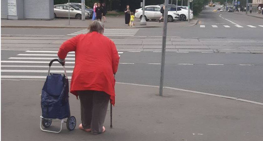 Рассказали в соцзащите: в 2026 году для всех работающих пенсионеров будет три индексации, — люди не сдерживают слёз радости 