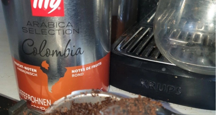 Всю зиму собираю кофейную гущу: вот зачем она нужна мне на даче — применять нужно только так, тогда сработает