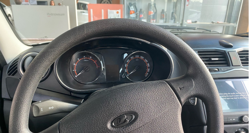 В Тамалинском районе подростки угнали машину сельчанина и попали в ДТП