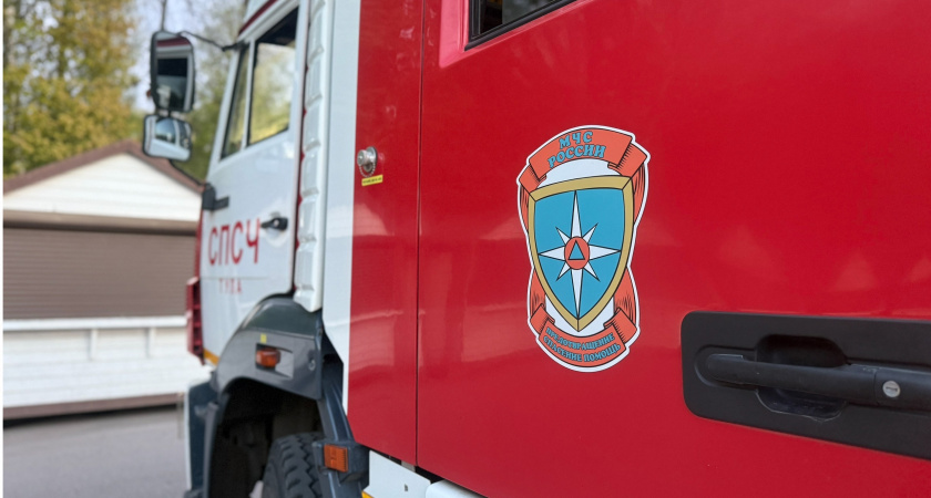 В Пензе спасатели эвакуировали 30 человек из горящего дома на ул. Электрический проезд