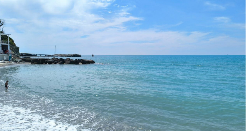 Никакого отдыха, одни нервы: туристы оставили честный отзыв об отдыхе на Азовском море 