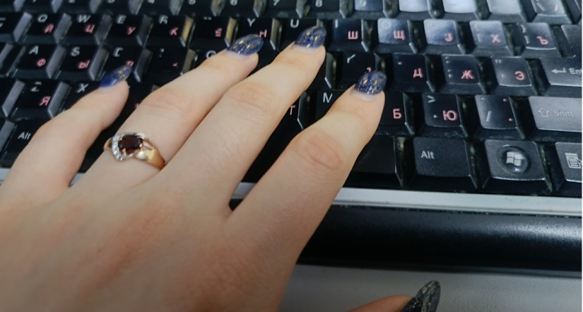 В Лунинском районе мужчина похитил золотое кольцо у матери своей сожительницы