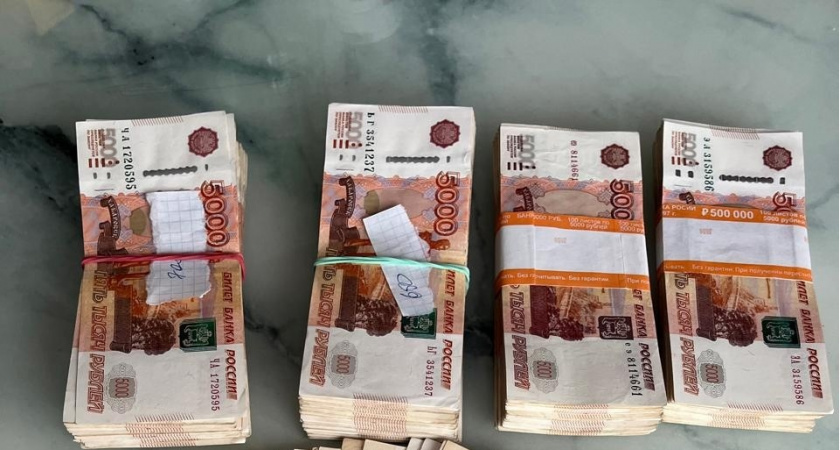 В Пензе иностранец, пытавшийся подкупить сотрудника ФСБ, предстал перед судом