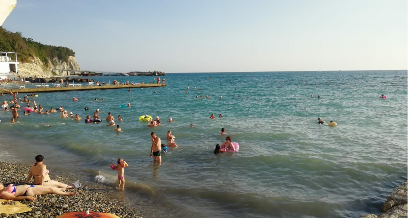 Конские цены, полупустые пляжи: россияне оставили отзыв об отдыхе в Сочи — цены ещё выше, чем в прошлом году