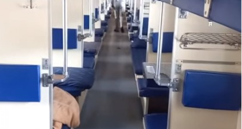 Борьба за нижние полки в поезде продолжается: мамочки придумали новый способ заставить пассажира уступить полку снизу — не поддавайтесь