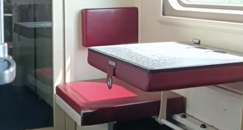 Американец проехал через половину России в плацкарте: вот что он сказал, сойдя на платформу