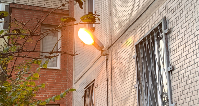 В Кузнецке ведется модернизация системы наружного освещения