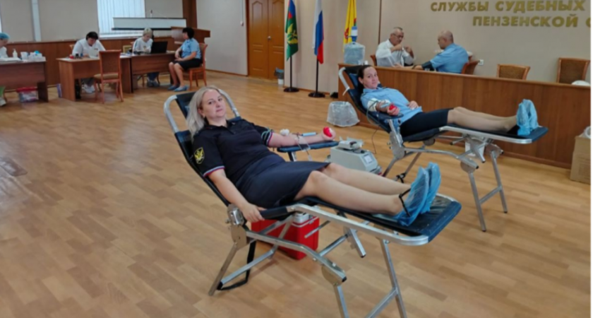 Участниками акции «Донор в погонах» стали более 20 судебных приставов