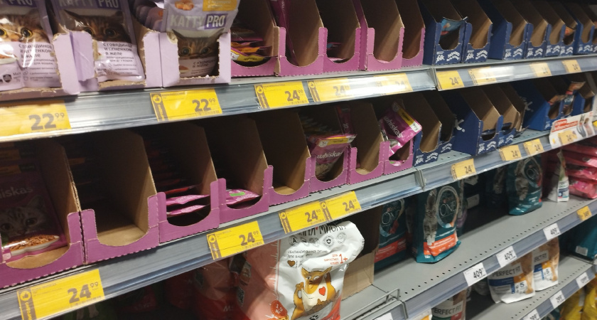 "Хватит травить этим кошек": в Роскачестве озвучили самые вредные марки сухого корма для питомцев