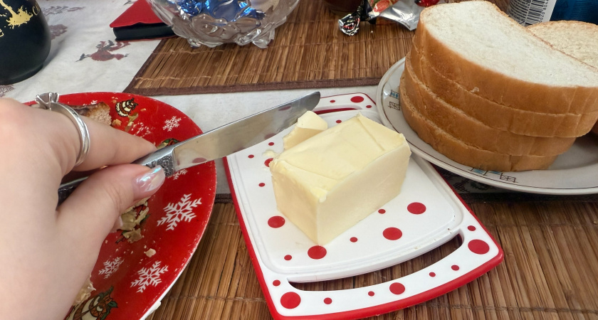 К бабкам больше ни ногой: купил деревенское сливочное масло и сравнил с дешевым из магазина - такого результата точно не ожидал 