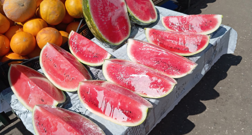 Арбузы за 20 рублей кг, а помидоры по 50 рублей - отдыхающие в Крыму делятся ценами на местном рынке - сравниваем с нашими магазинами