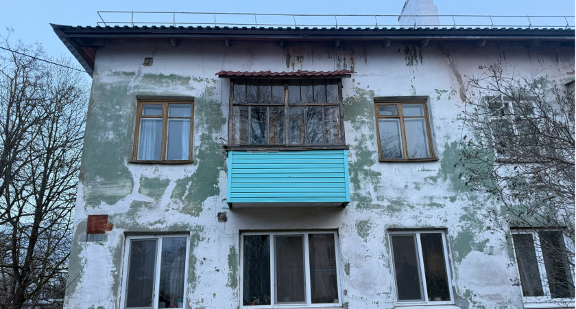 В Пензе на ул. Павлова продолжается снос аварийного дома