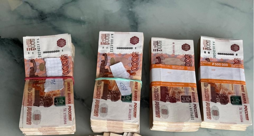 В Кузнецке директор мебельной компании потеряла из-за мошенников более 6 млн рублей