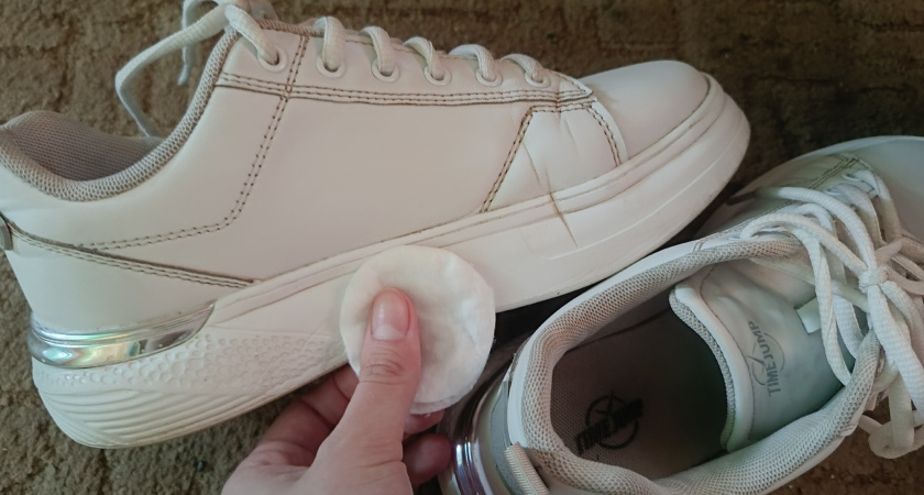 «Ну и запашок»: как избавиться от вони из обуви, которая преследует вас везде - опытная хозяйка поделилась работающим секретом