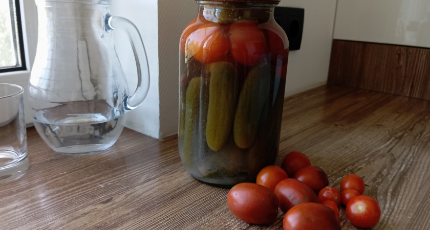 Даже на подарки закрыла: маринад "Нежность" - любимая слоеная закрутка из помидор, огурцов и кабачков 
